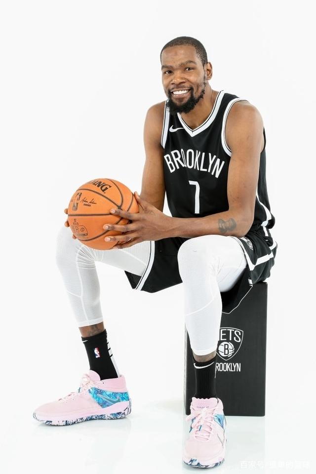 场篮板打成 场篮板打成